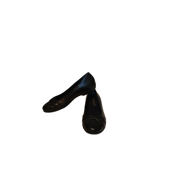 walking cradles flat with a bow on the toe - Picture 4 of 4